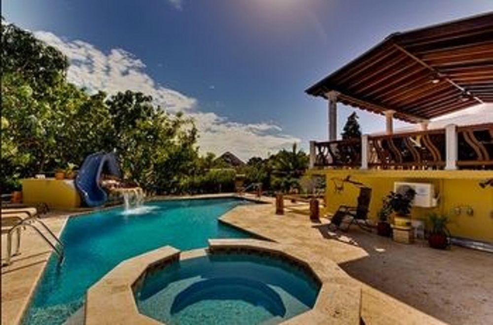 Caribbean Shores Bed & Breakfast Dangriga Exterior photo