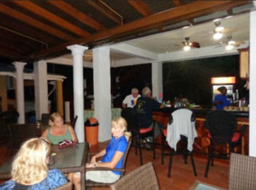 Caribbean Shores Bed & Breakfast Dangriga Exterior photo