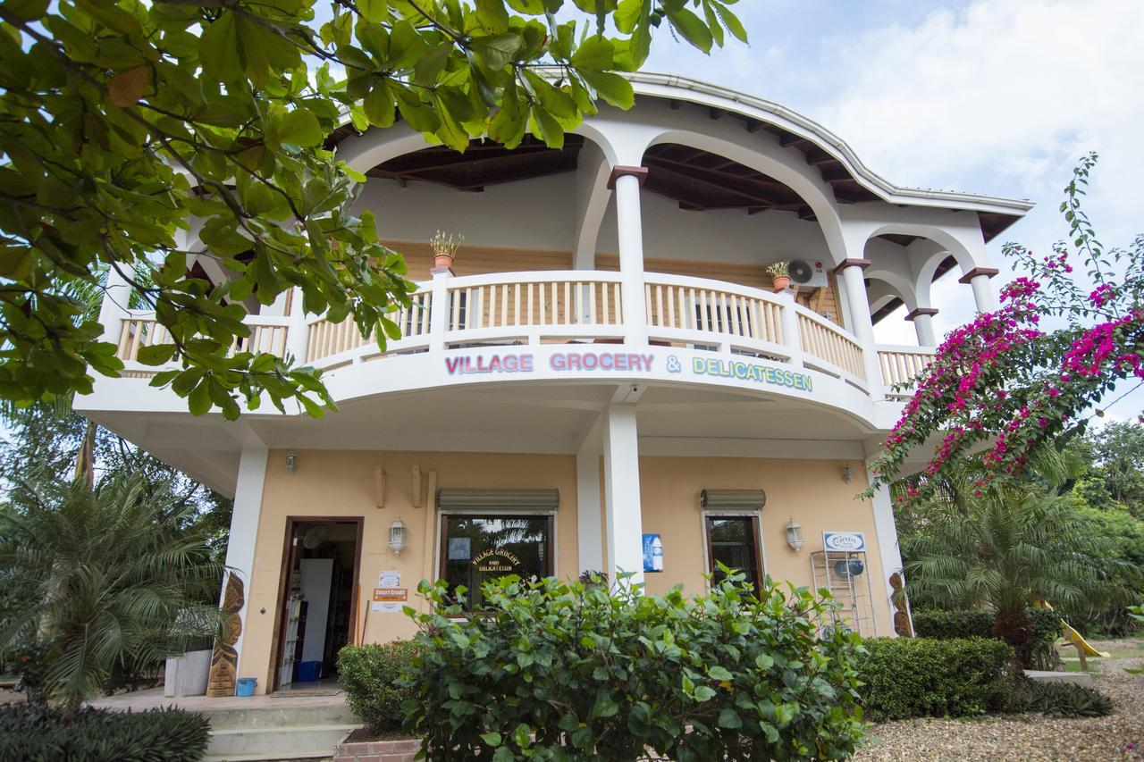 Caribbean Shores Bed & Breakfast Dangriga Exterior photo