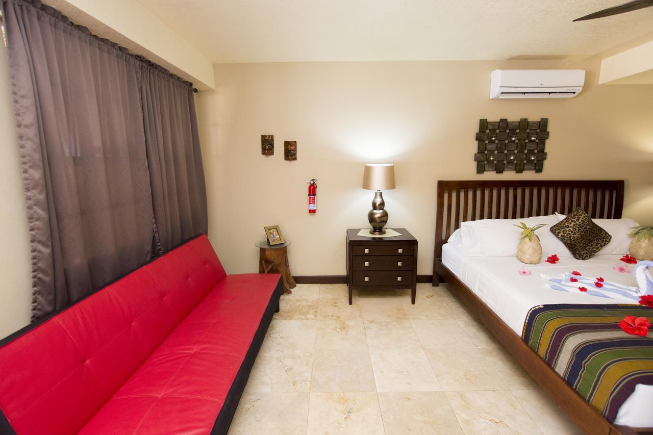 Caribbean Shores Bed & Breakfast Dangriga Exterior photo
