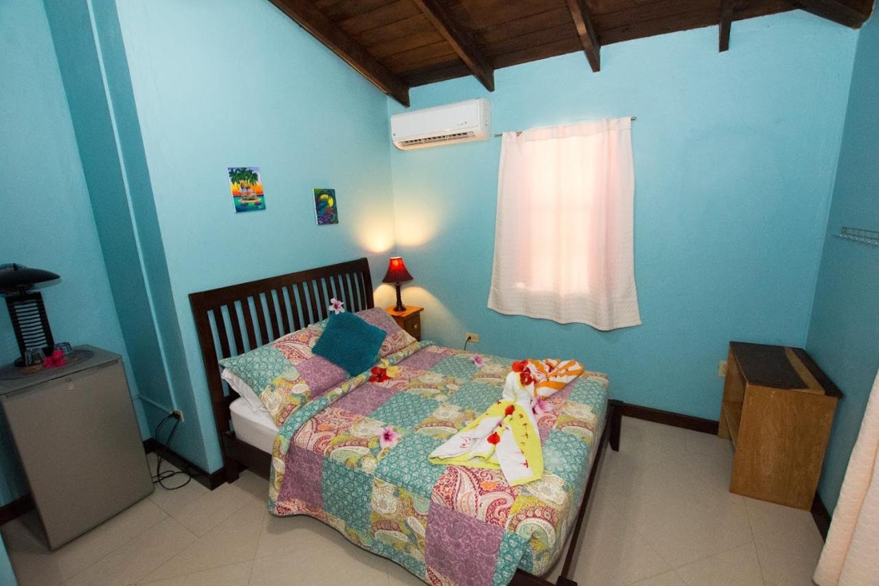Caribbean Shores Bed & Breakfast Dangriga Exterior photo